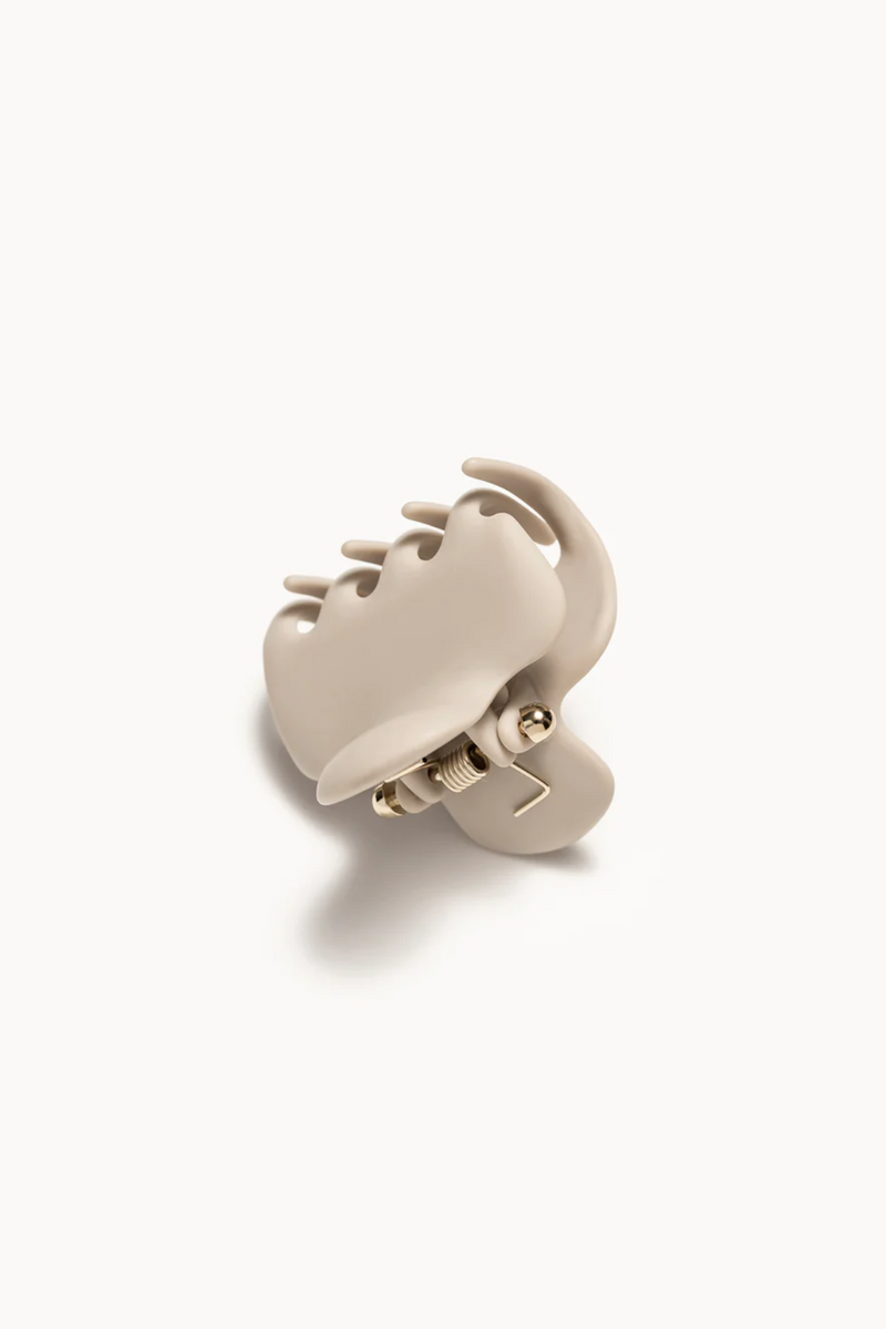 Undo No. 2 Claw Clip in Sandstone at Parc Shop