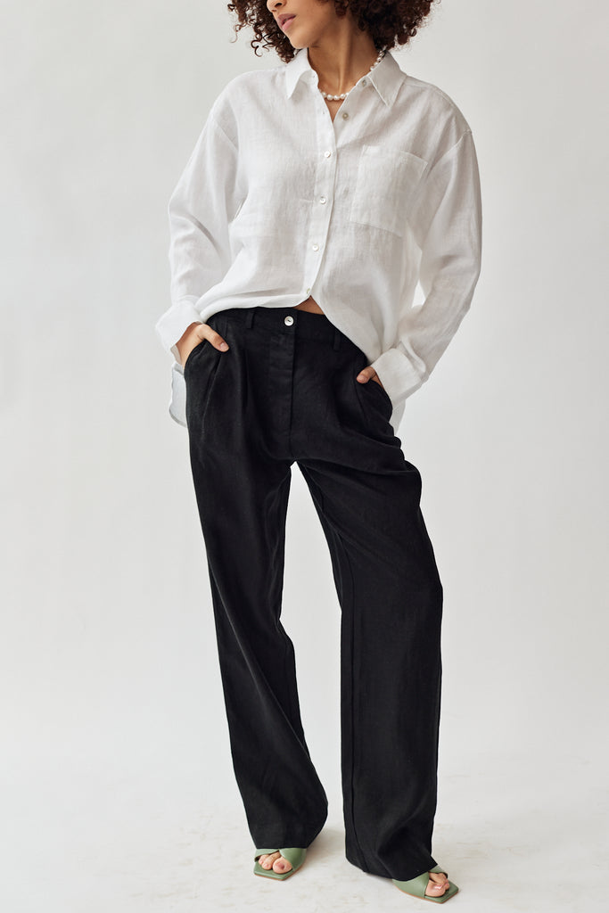 Donni Linen Pleated Pant in Jet at Parc Shop