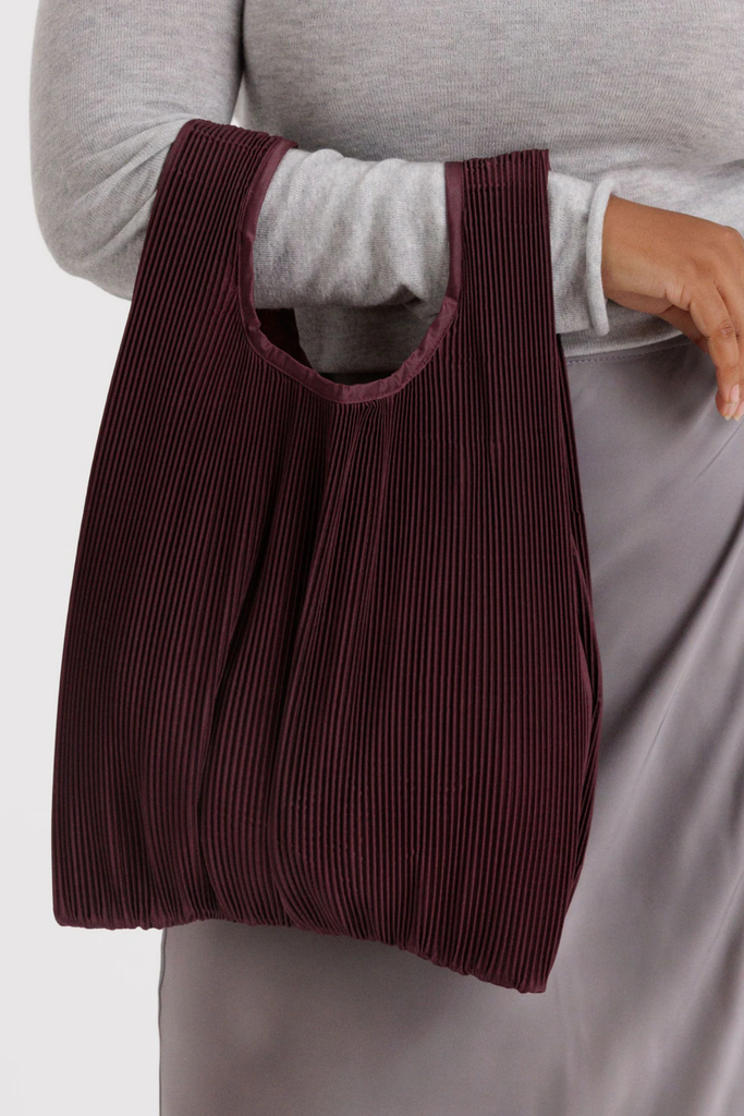 Pleated Baggu in Mahogany at Parc Shop | Minneapolis, MN 