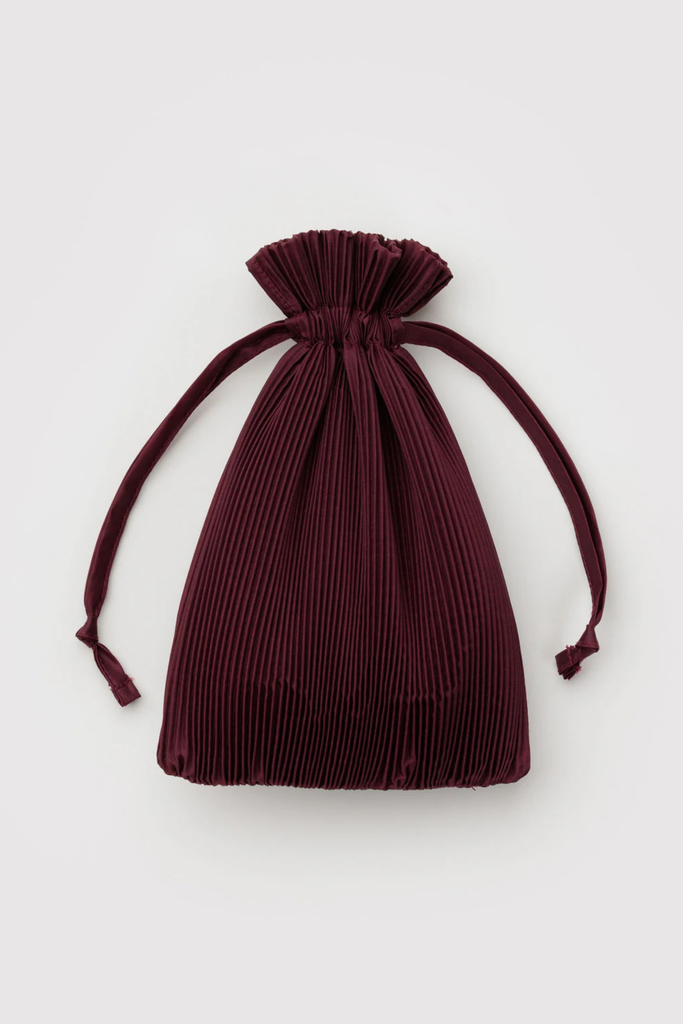 Pleated Baggu in Mahogany at Parc Shop | Minneapolis, MN 