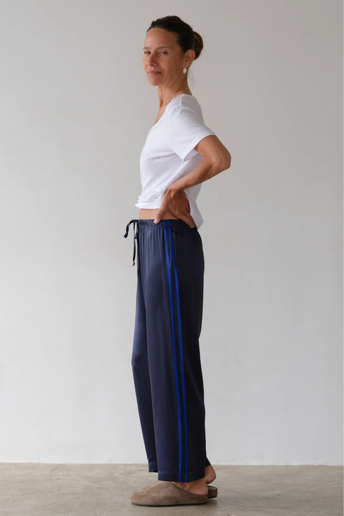 Donni Jersey Relaxed V-Neck in Powder at Parc Shop | Minneapolis, MN