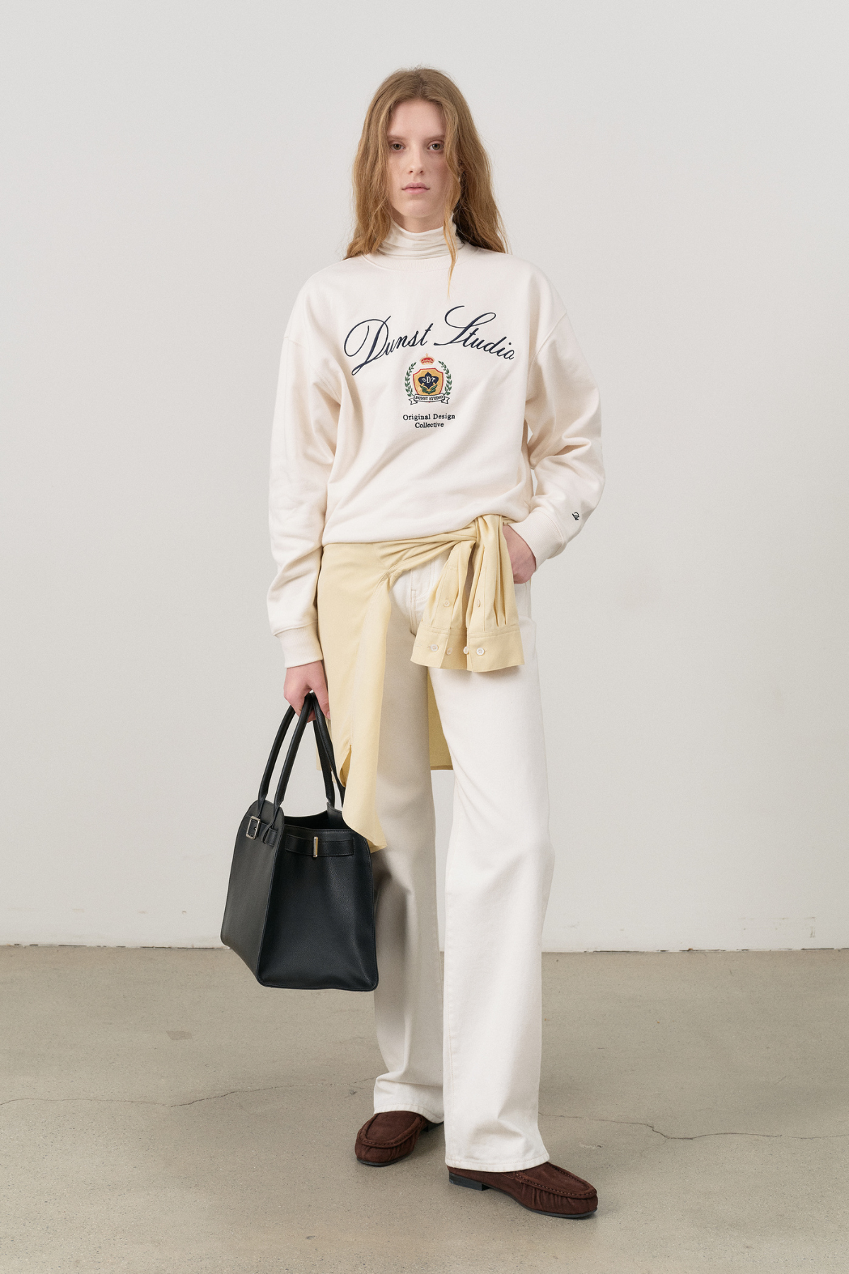 Dunst ♥ UNISEX CLASSIC LOGO SWEATSHIRT / 追跡付 Dunst Unisex Classic Logo Sweatshirt in Cream at Parc Shop