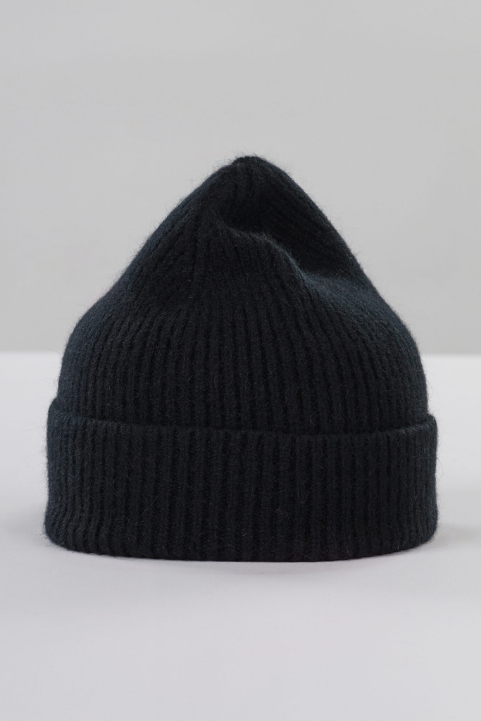 Le Bonnet Classic Beanie in Onyx Black at Parc Shop