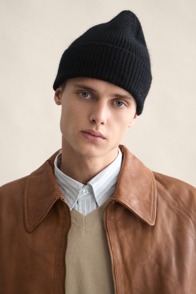 Le Bonnet Classic Beanie in Onyx Black at Parc Shop