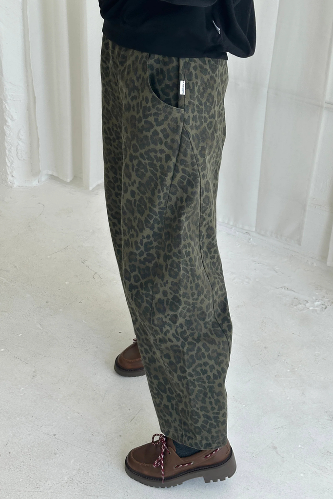 Le Bon Shoppe Arc Pant in Fern Leopard at Parc Shop | Minneapolis, MN