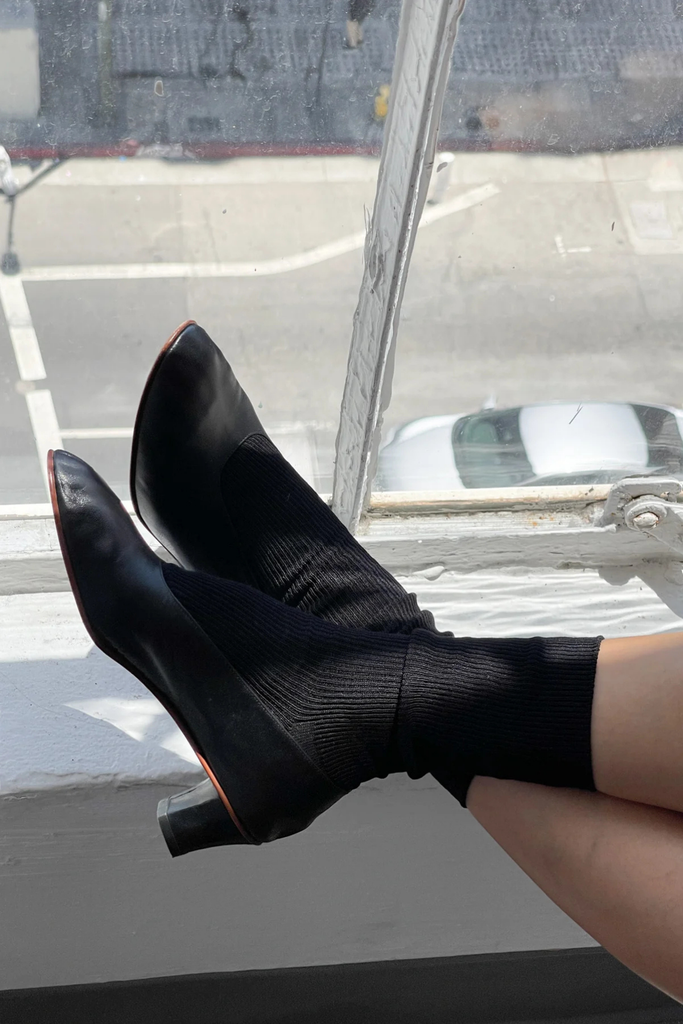 Le Bon Shoppe Crisp Step Socks in Black at Parc Shop