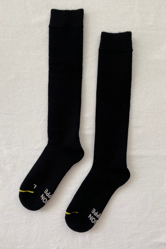 Le Bon Shoppe Long Warm Hiker Socks in Onyx at Parc Shop
