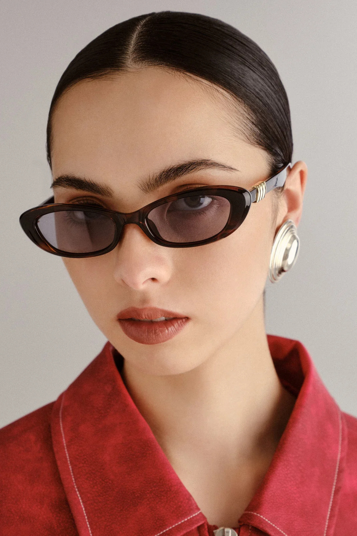 Le Specs The Whisperer サングラス The Whisperer Black Female Cat-Eye Sunglasses | Le Specs