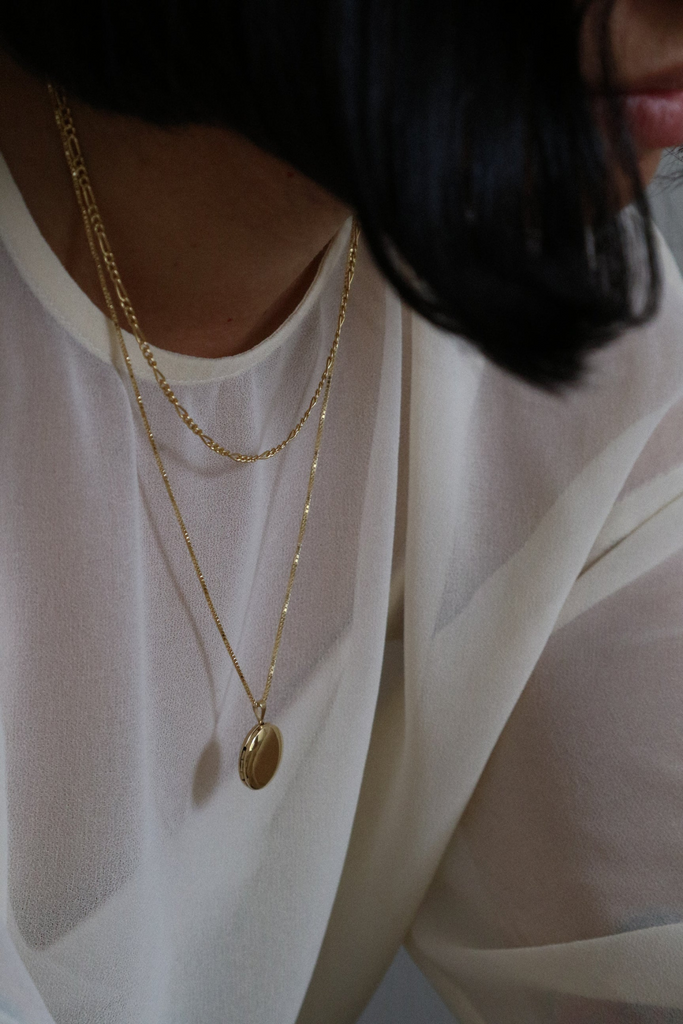 Lisbeth - Round Locket Necklace - Gold - Parc Shop