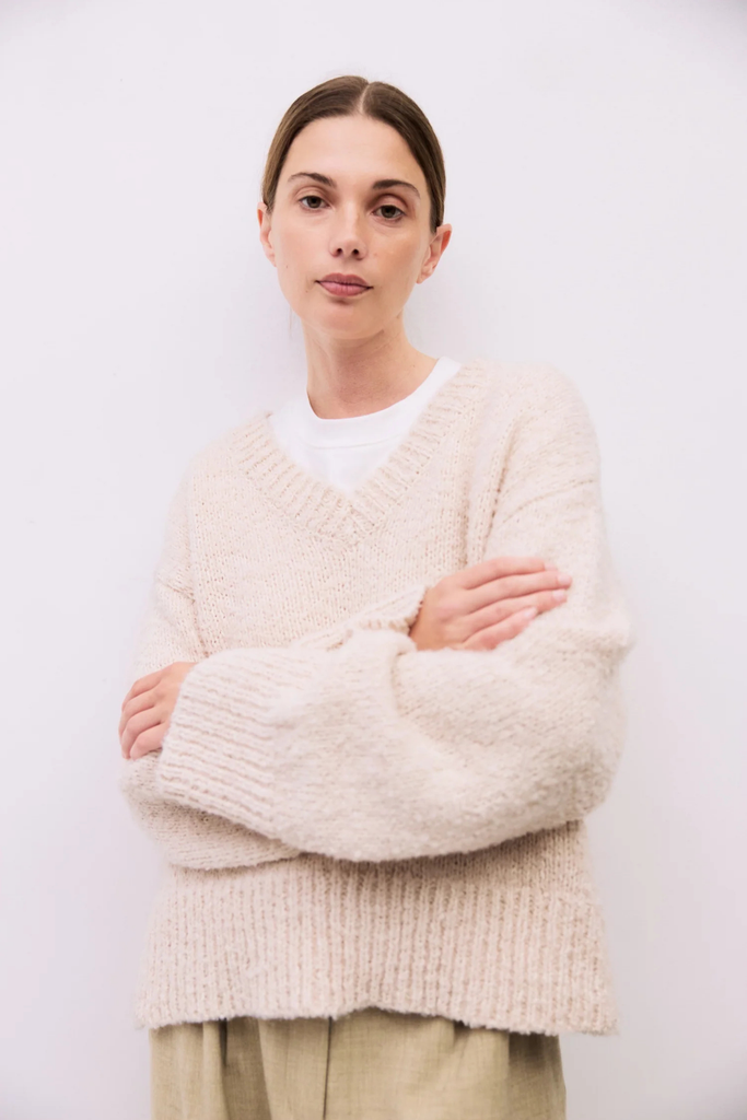 Mod Ref V-Neck Boucle Glen Sweater in Cream at Parc Shop
