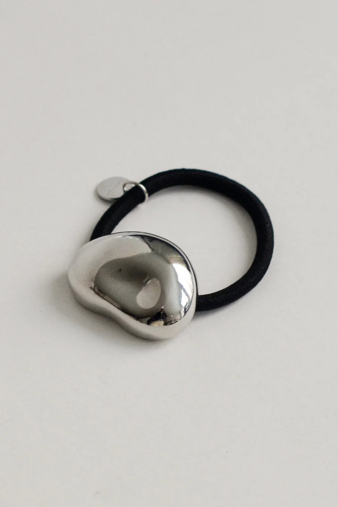 Nar'sha Pebble-Shaped Metal Cuff Hair Tie in Silver at Parc Shop