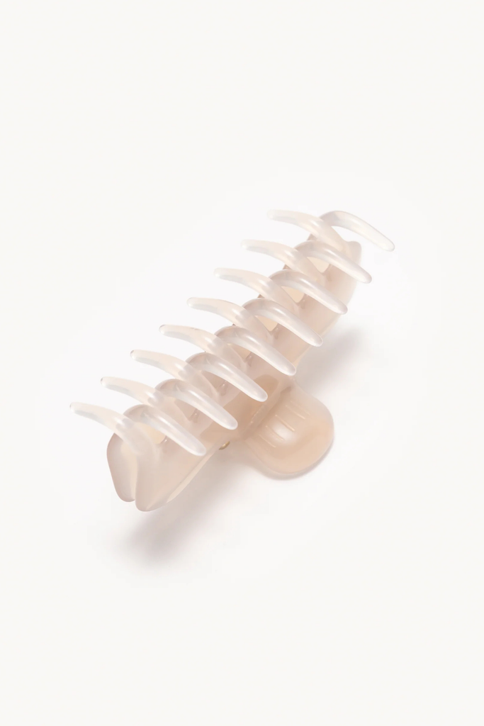 Undo 4" Claw Clip in Brut Champagne Peach at Parc Shop