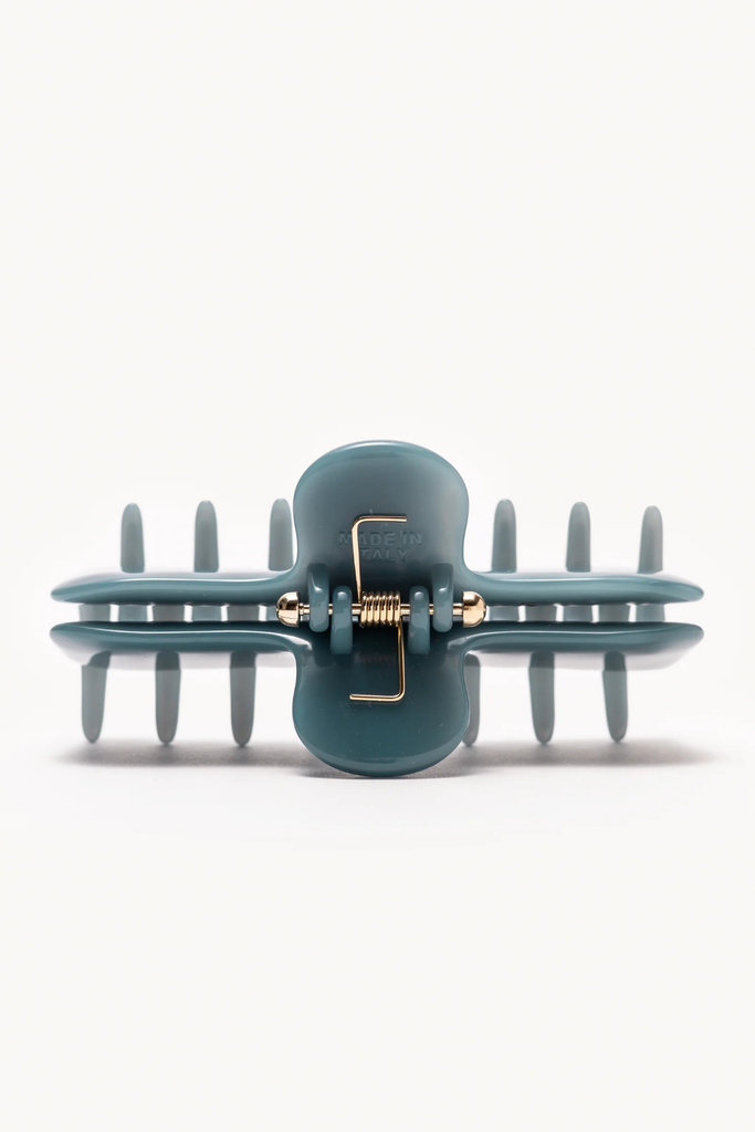 Undo 4" Claw Clip in Lake Blue at Parc Shop