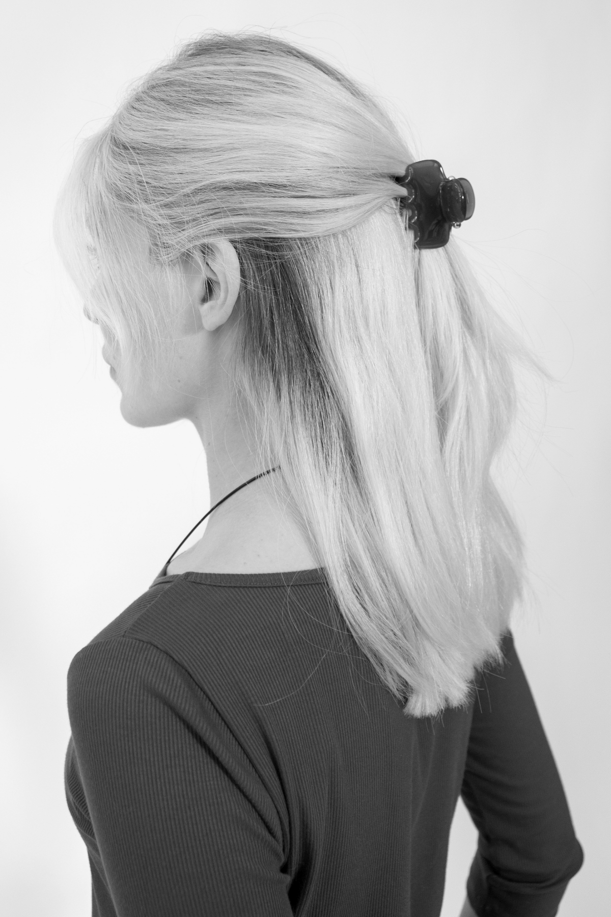 Undo No. 2 Claw Clip in Lake Blue at Parc Shop