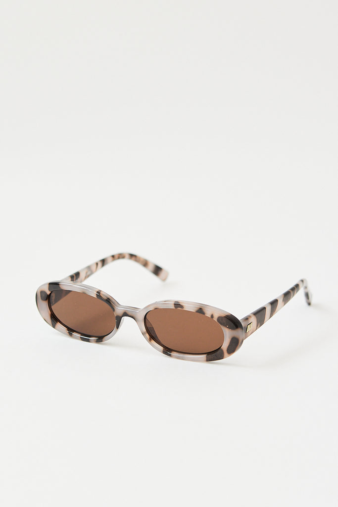 Le Specs Outta Love Sunglasses/ Cookie Tort Parc Shop