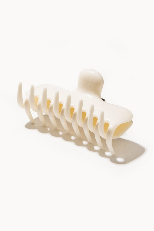 Undo 4" Claw Clip / Ivory Parc ShopUndo 4" Claw Clip / Ivory Parc Shop